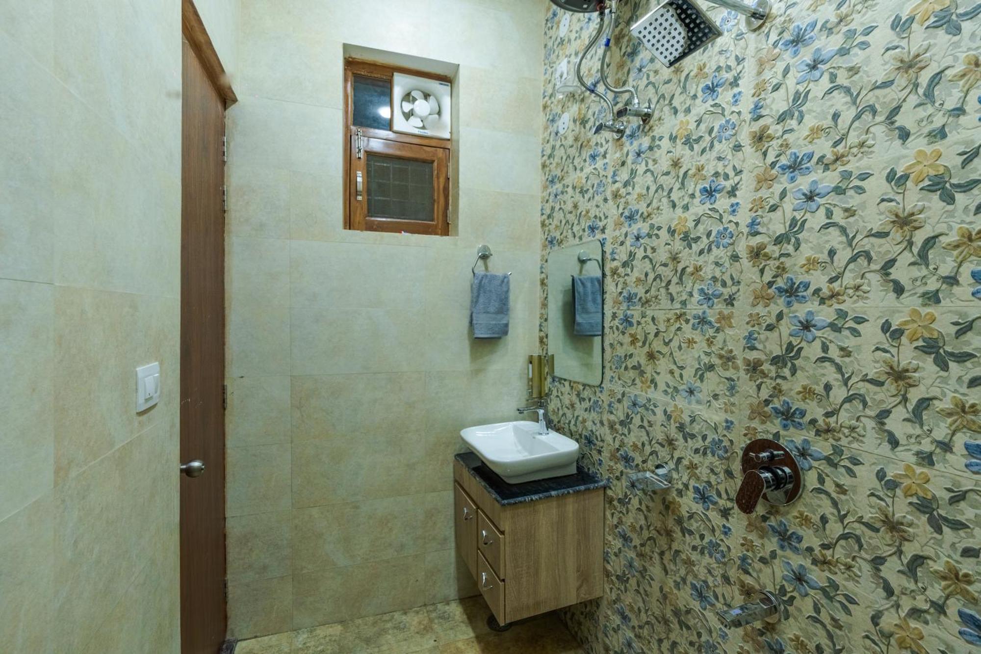 Dhruva - Luxury Villa In Cbd Dehradun Exterior photo